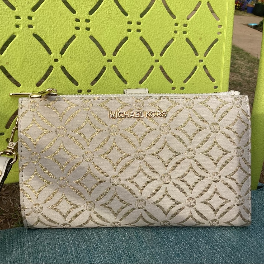 Michael Kors Cream Leather Card Wallet with Gold-Tone Snap Wristlet